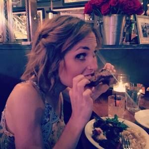 Meet your Posher, Caitlin